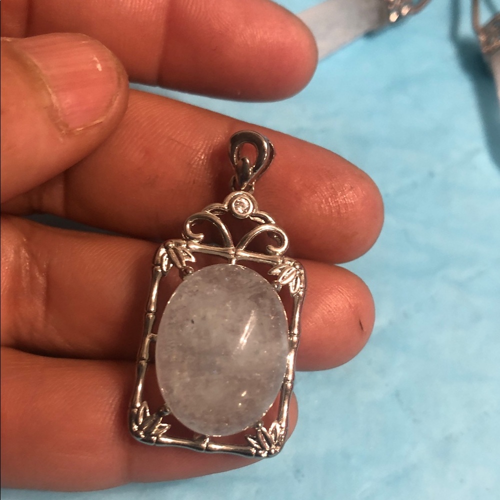 Silver-Tone Rose Quartz Pendant Necklace - Unbranded - Picture 10 of 14